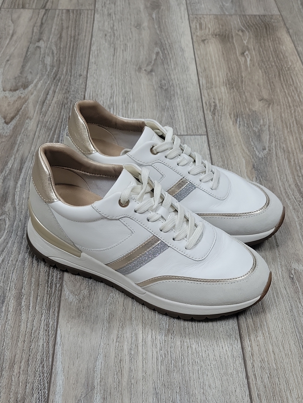 Geox Size 8 White Desya Low Top Sneakers with Gold and Silver Trim